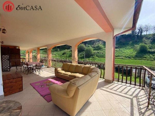 casa indipendente in vendita a Fiumicino in zona Testa di Lepre