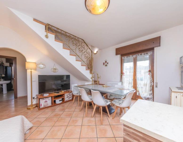 appartamento in vendita a Fiumicino in zona Isola Sacra