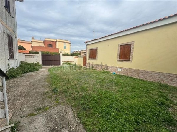 appartamento in vendita a Fiumicino in zona Isola Sacra