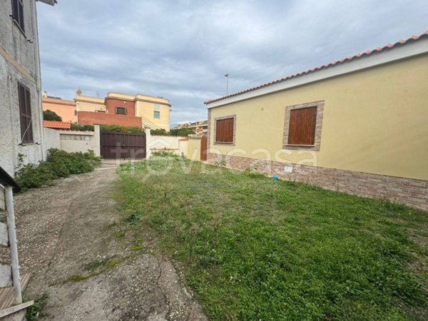 appartamento in vendita a Fiumicino in zona Isola Sacra