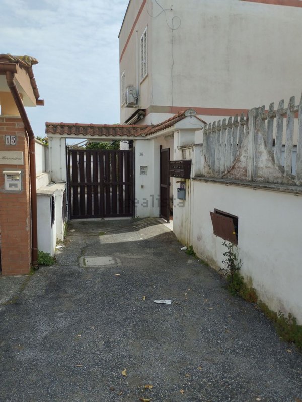 casa indipendente in vendita a Fiumicino in zona Passo Oscuro