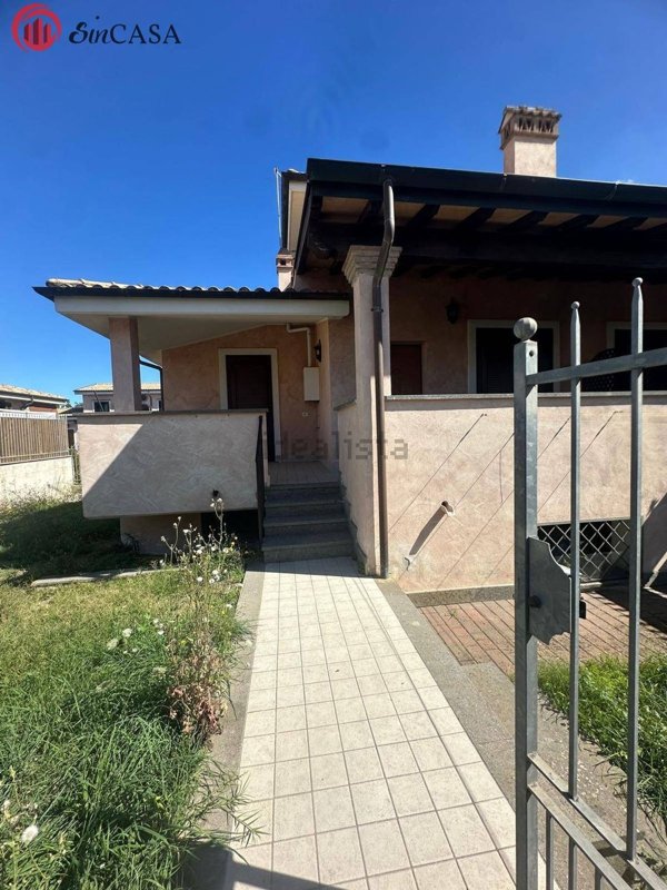 casa indipendente in vendita a Fiumicino in zona Aranova