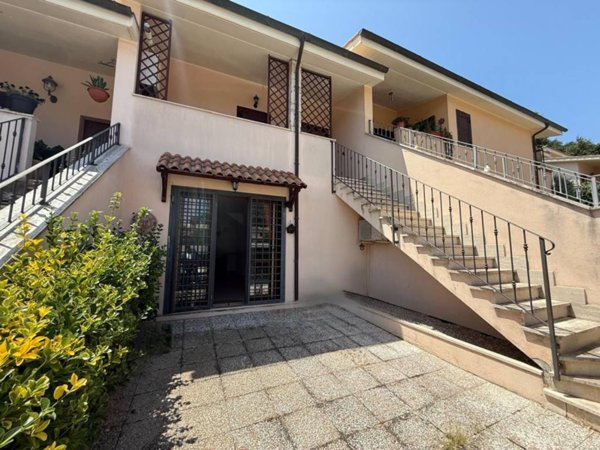 villa in vendita a Fiumicino in zona Aranova