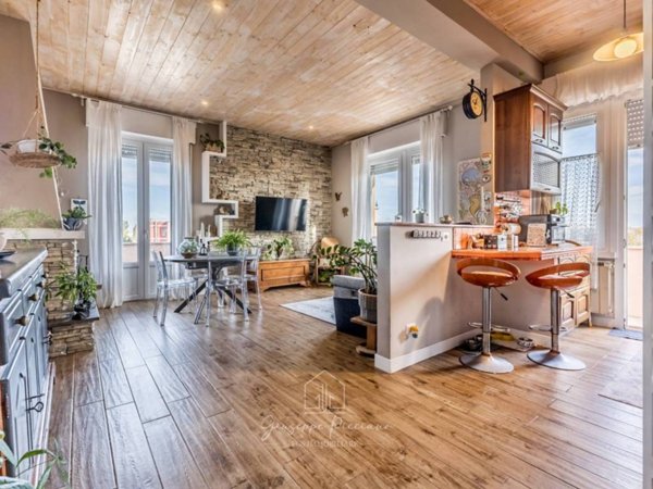 appartamento in vendita a Fiumicino in zona Isola Sacra