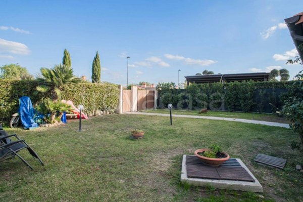 casa indipendente in vendita a Fiumicino in zona Aranova