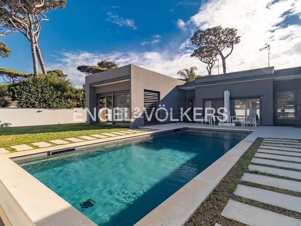 casa indipendente in vendita a Fiumicino in zona Fregene