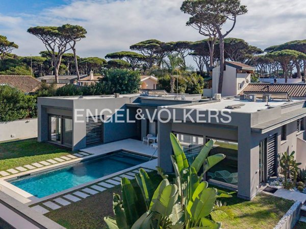 casa indipendente in vendita a Fiumicino in zona Fregene