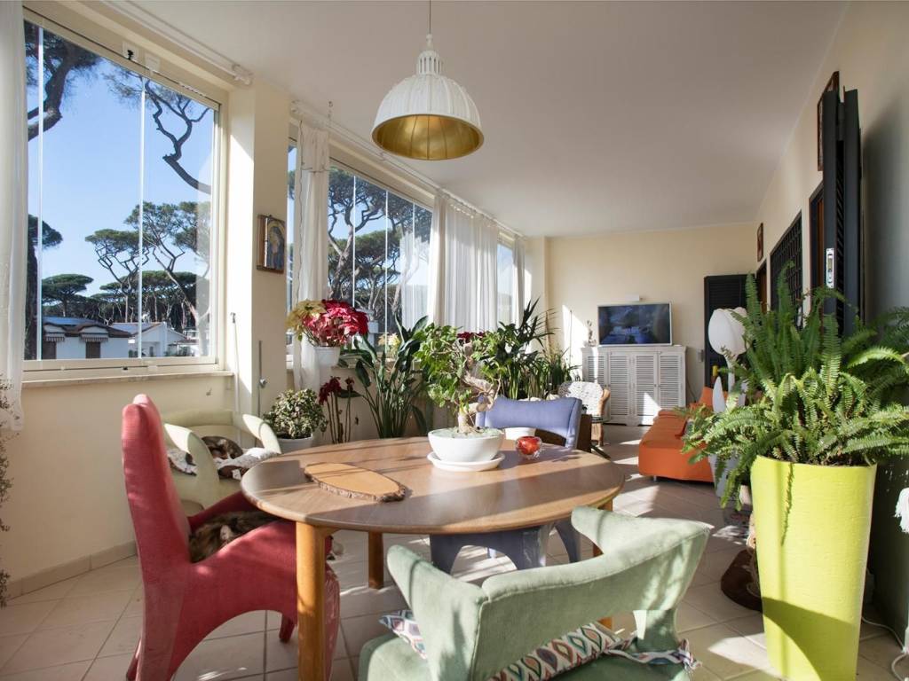 appartamento in vendita a Fiumicino in zona Fregene