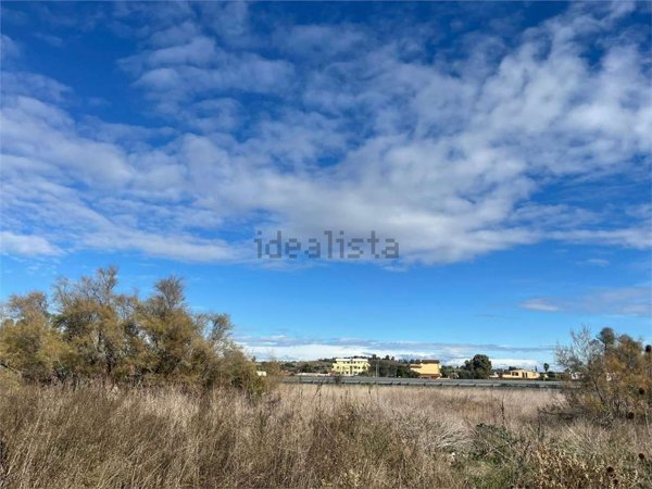 terreno edificabile in vendita a Fiumicino