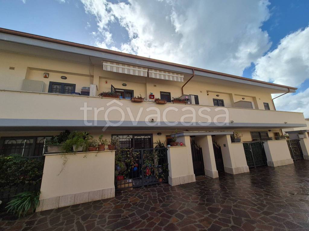 casa indipendente in vendita a Fiumicino in zona Isola Sacra