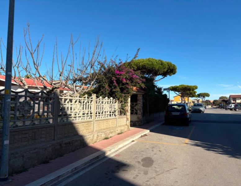 casa indipendente in vendita a Fiumicino in zona Passo Oscuro