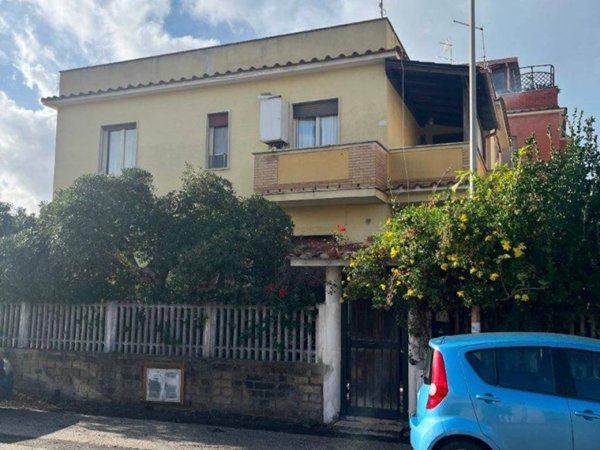 appartamento in vendita a Fiumicino in zona Palidoro