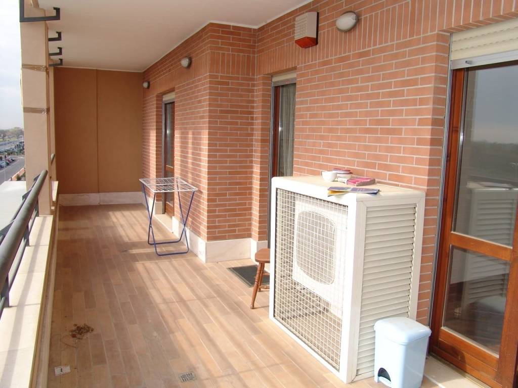 appartamento in vendita a Fiumicino in zona Isola Sacra