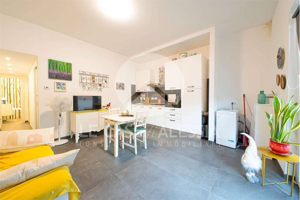 appartamento in vendita a Fiumicino in zona Isola Sacra