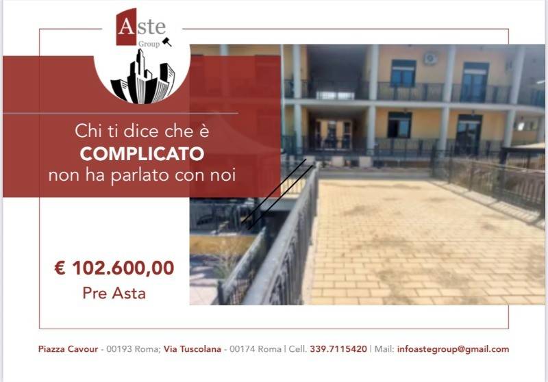 negozio in vendita a Fiumicino in zona Aranova