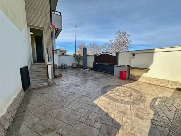 casa indipendente in vendita a Fiumicino in zona Fregene