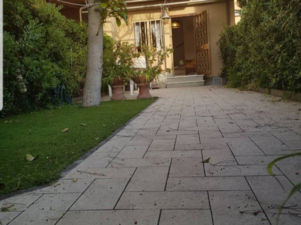 casa indipendente in vendita a Fiumicino in zona Fregene