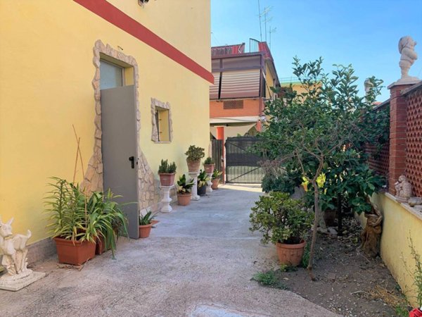 appartamento in vendita a Fiumicino in zona Palidoro
