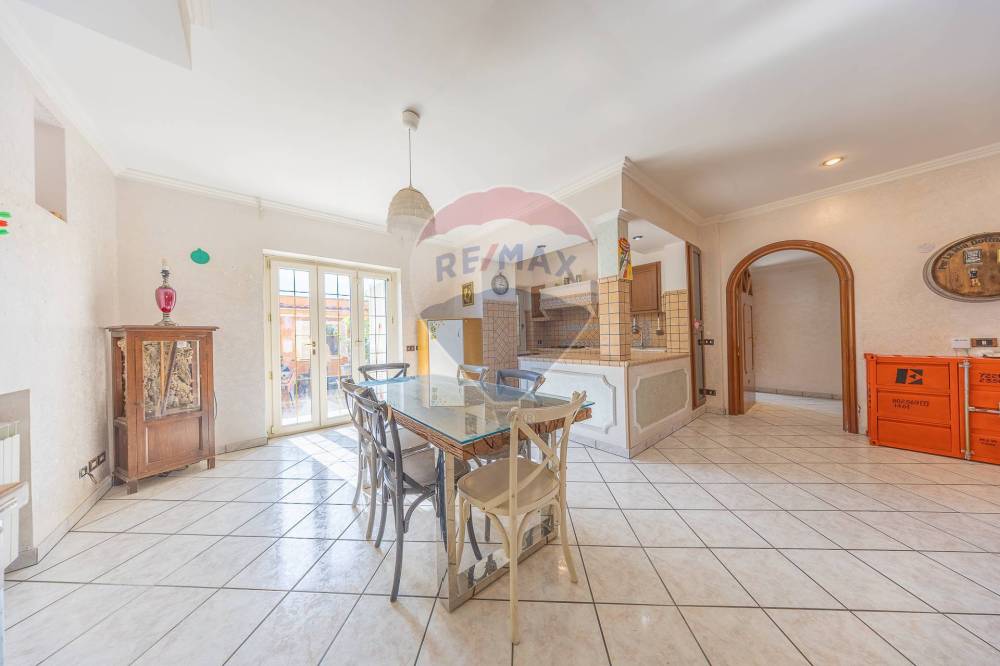 appartamento in vendita a Fiumicino in zona Isola Sacra