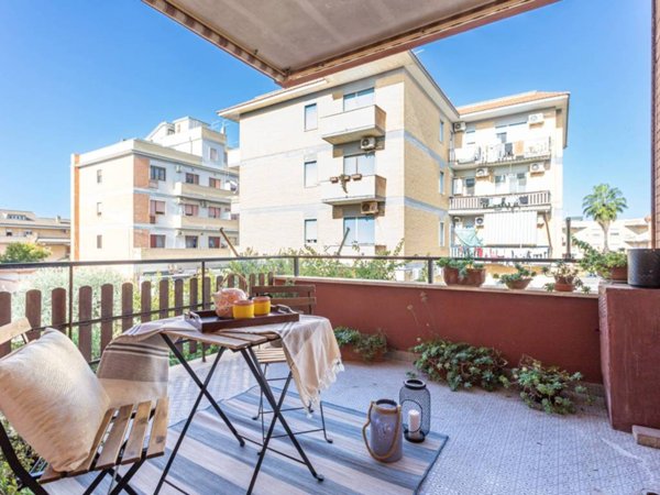 appartamento in vendita a Fiumicino in zona Isola Sacra