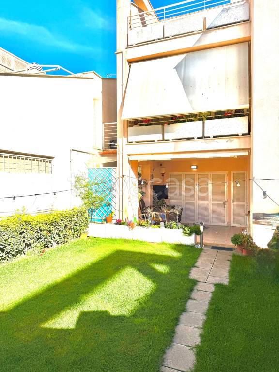 appartamento in vendita a Fiumicino in zona Fregene