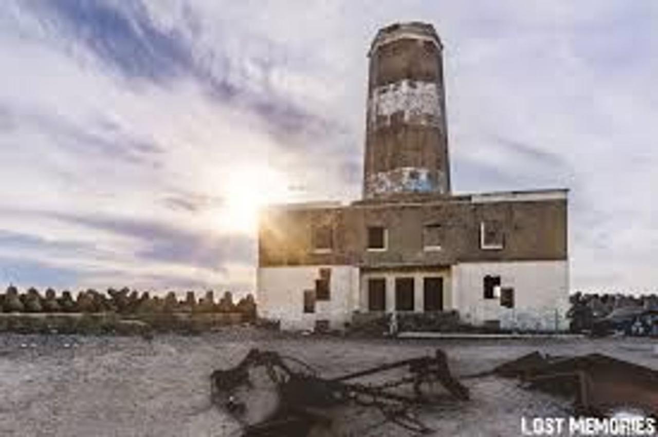 negozio in vendita a Fiumicino in zona Isola Sacra