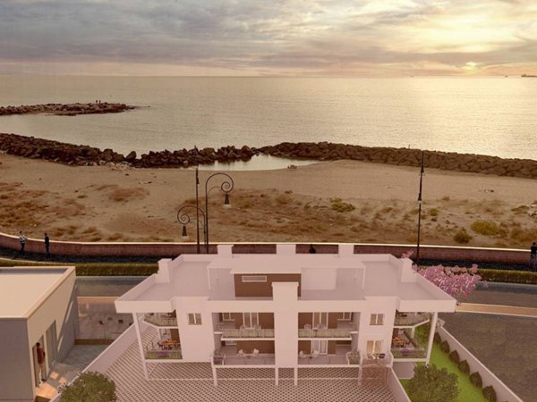 appartamento in vendita a Fiumicino in zona Isola Sacra