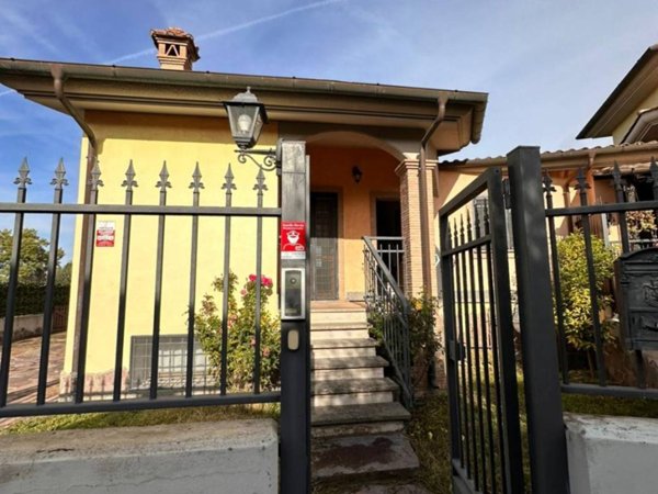 casa indipendente in vendita a Fiumicino in zona Aranova