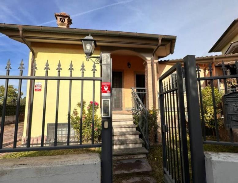 casa indipendente in vendita a Fiumicino in zona Aranova