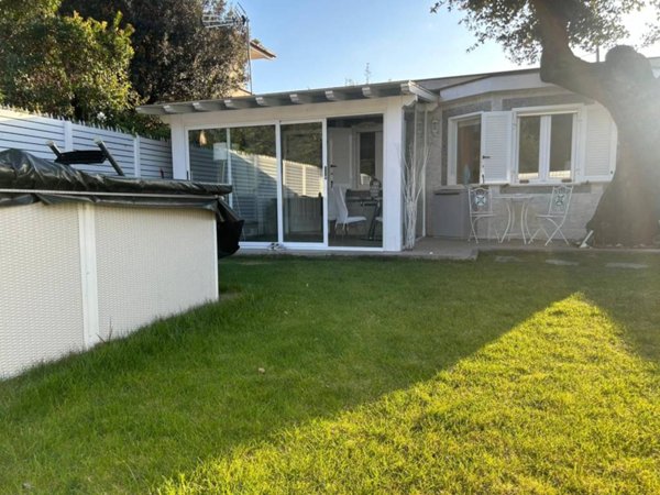 appartamento in vendita a Fiumicino in zona Fregene