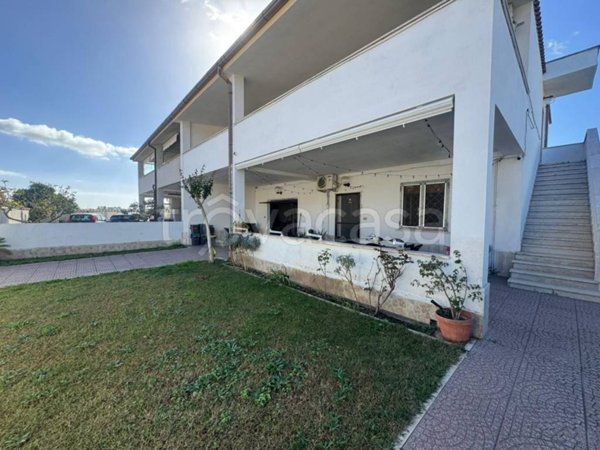 casa indipendente in vendita a Fiumicino in zona Isola Sacra