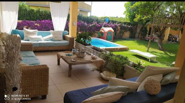 casa indipendente in vendita a Fiumicino