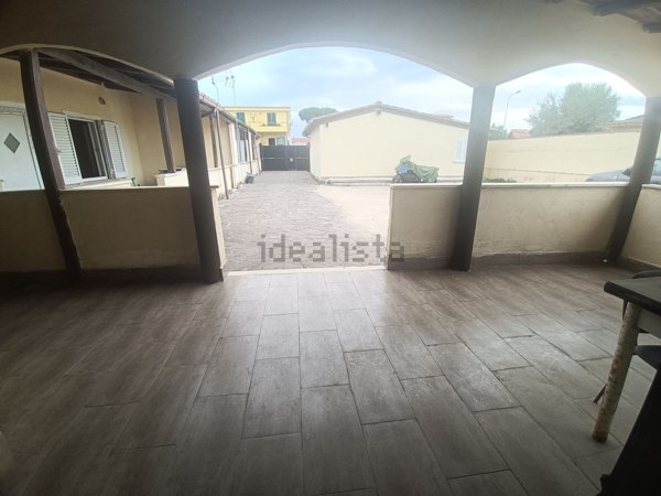 casa indipendente in vendita a Fiumicino