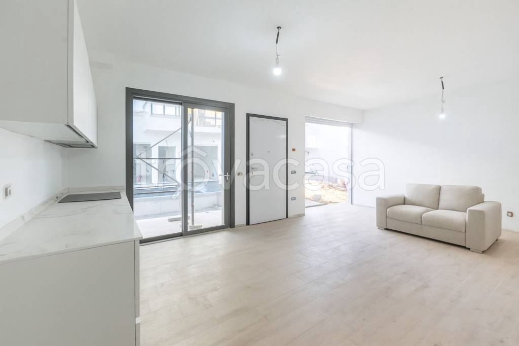 casa indipendente in vendita a Fiumicino in zona Isola Sacra