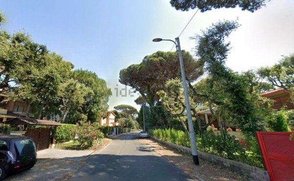 casa indipendente in vendita a Fiumicino in zona Fregene