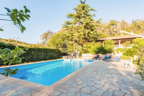 casa indipendente in vendita a Fiumicino