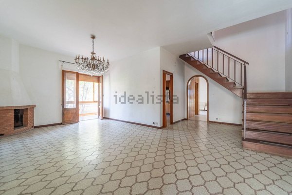 casa indipendente in vendita a Fiumicino in zona Isola Sacra