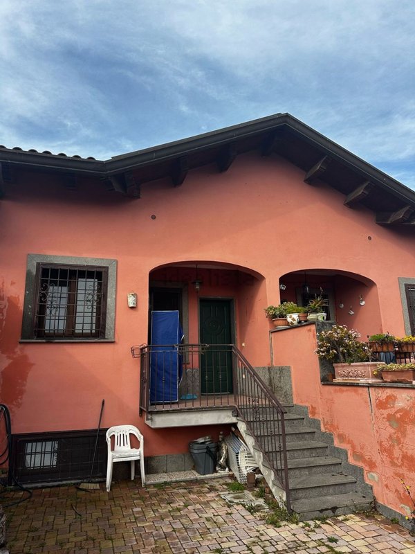 casa indipendente in vendita a Fiumicino
