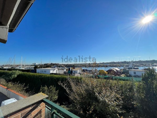 appartamento in vendita a Fiumicino in zona Isola Sacra