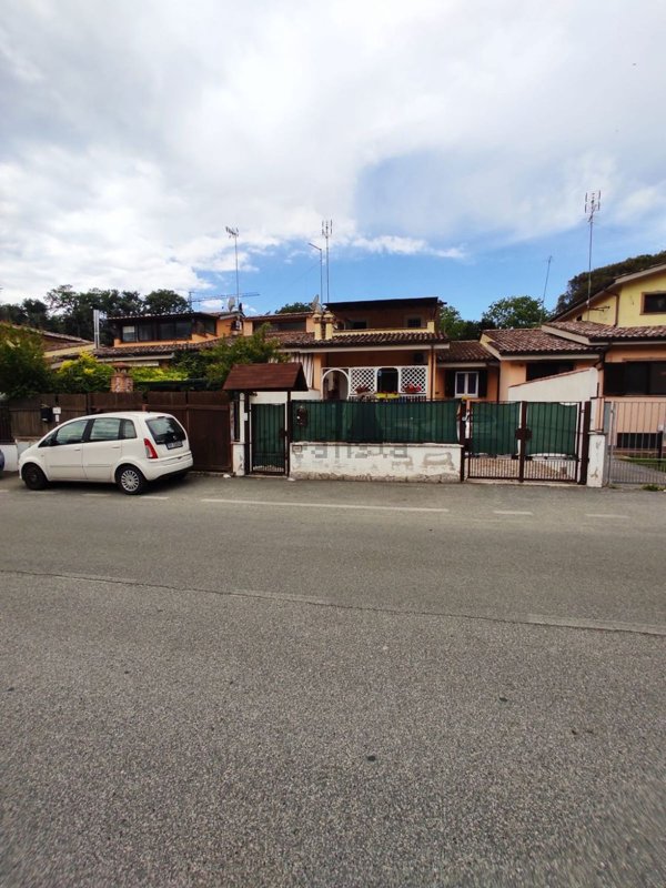 casa indipendente in vendita a Fiumicino in zona Aranova