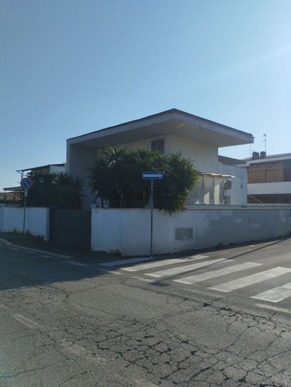 casa indipendente in vendita a Fiumicino
