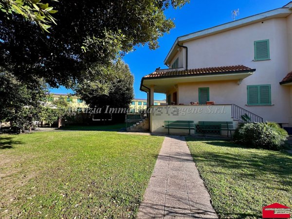 casa indipendente in vendita a Fiumicino in zona Fregene