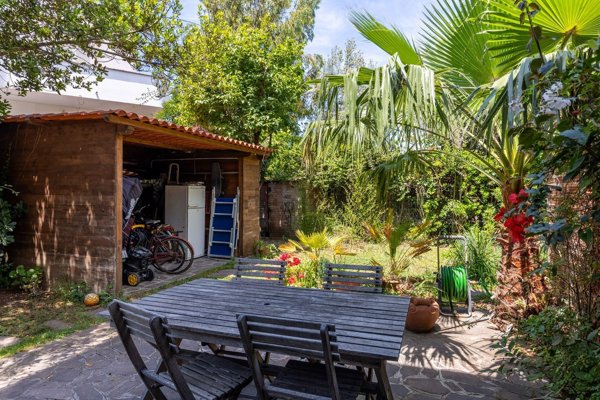 casa indipendente in vendita a Fiumicino in zona Fregene