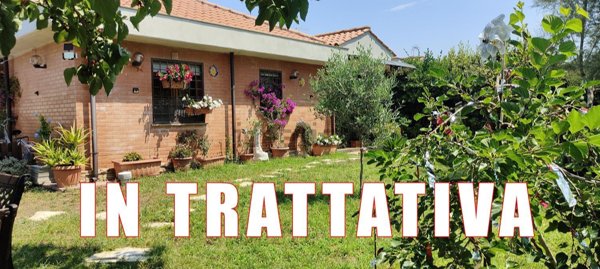 casa indipendente in vendita a Fiumicino in zona Focene