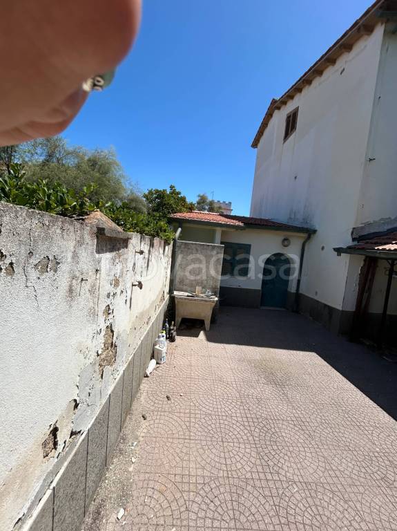 appartamento in vendita a Fiumicino in zona Focene