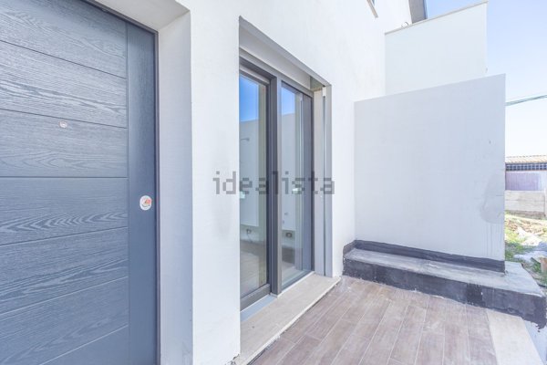 appartamento in vendita a Fiumicino in zona Isola Sacra