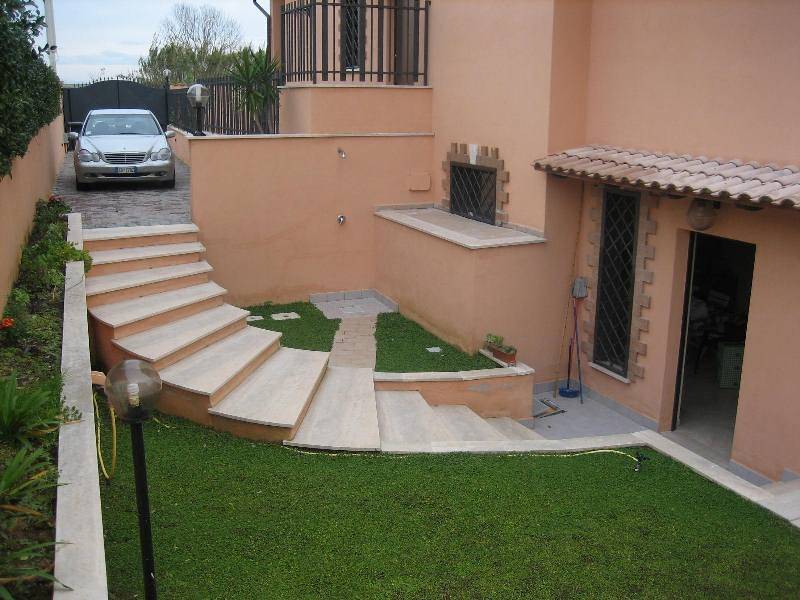 appartamento in vendita a Fiumicino in zona Fregene