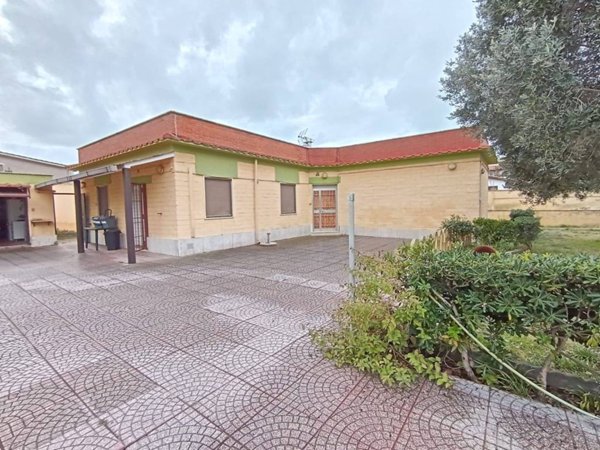 casa indipendente in vendita a Fiumicino in zona Focene