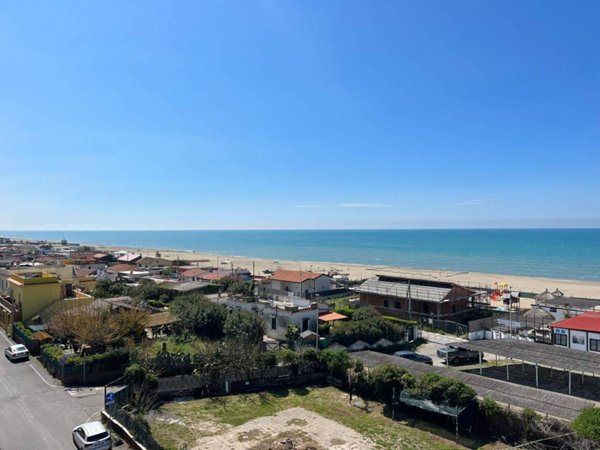 appartamento in vendita a Fiumicino in zona Passo Oscuro