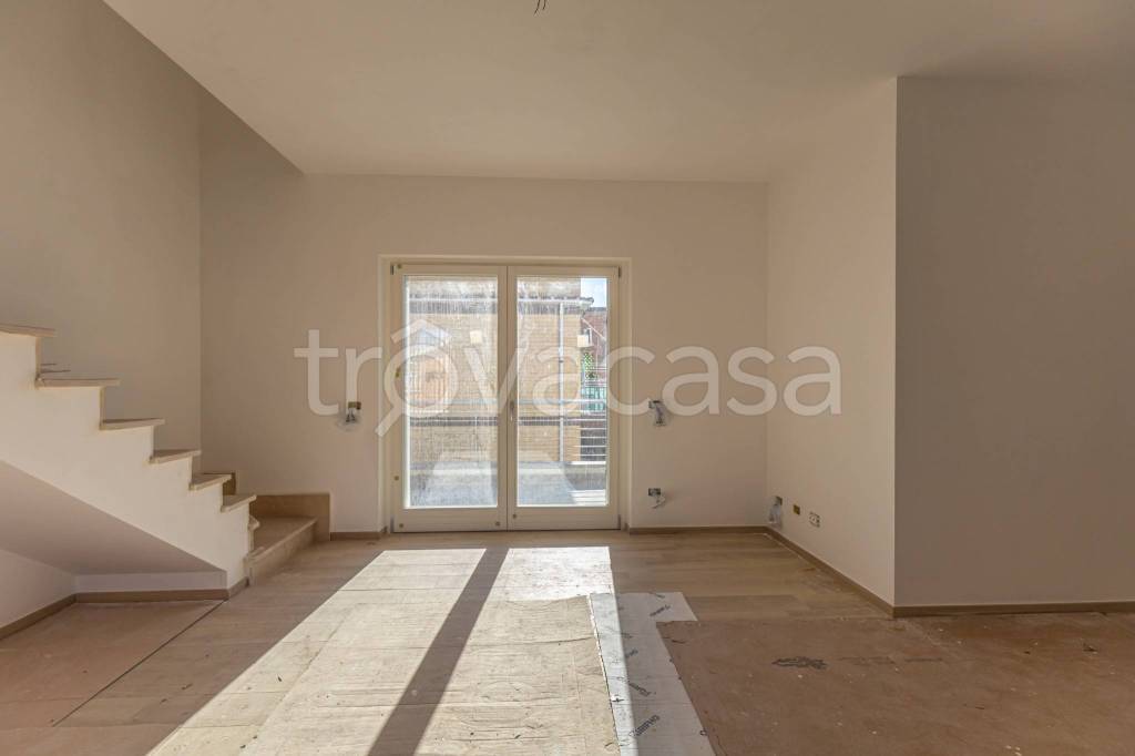 appartamento in vendita a Fiumicino in zona Isola Sacra